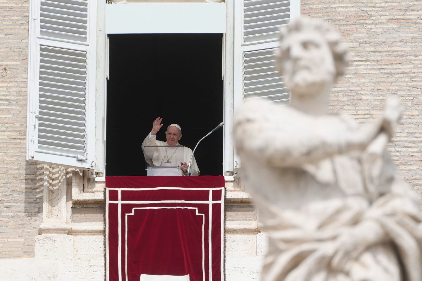 Pope’s meeting with Canadian Indigenous opens new chapter, bishop says