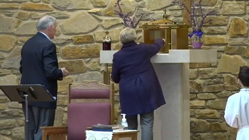 Days after tabernacle is stolen, donors provide parish fitting replacement