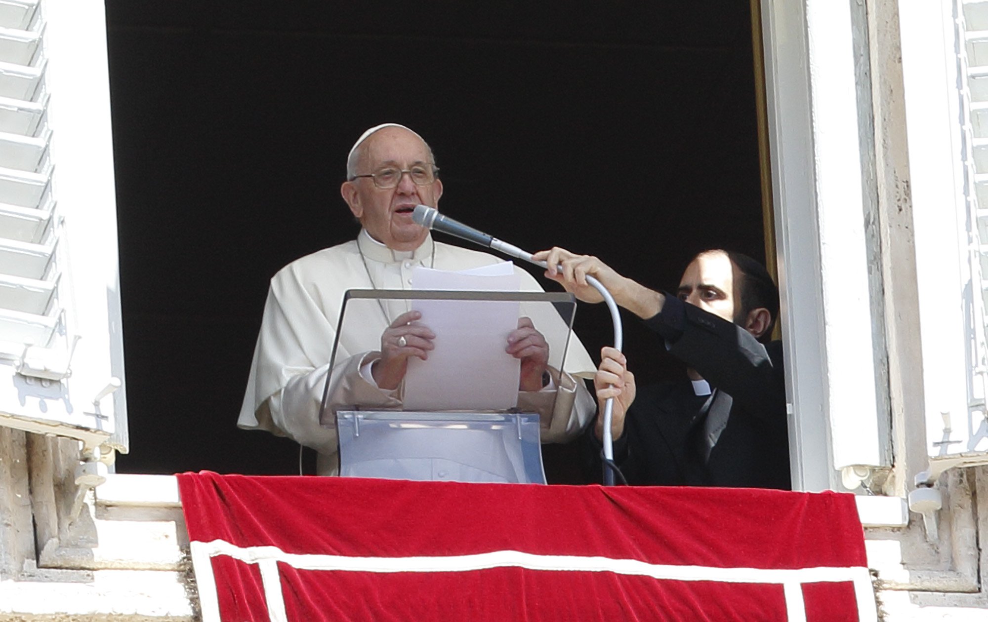 Pope calls for peace, end to ‘barbarity of war’ in Ukraine | Crux