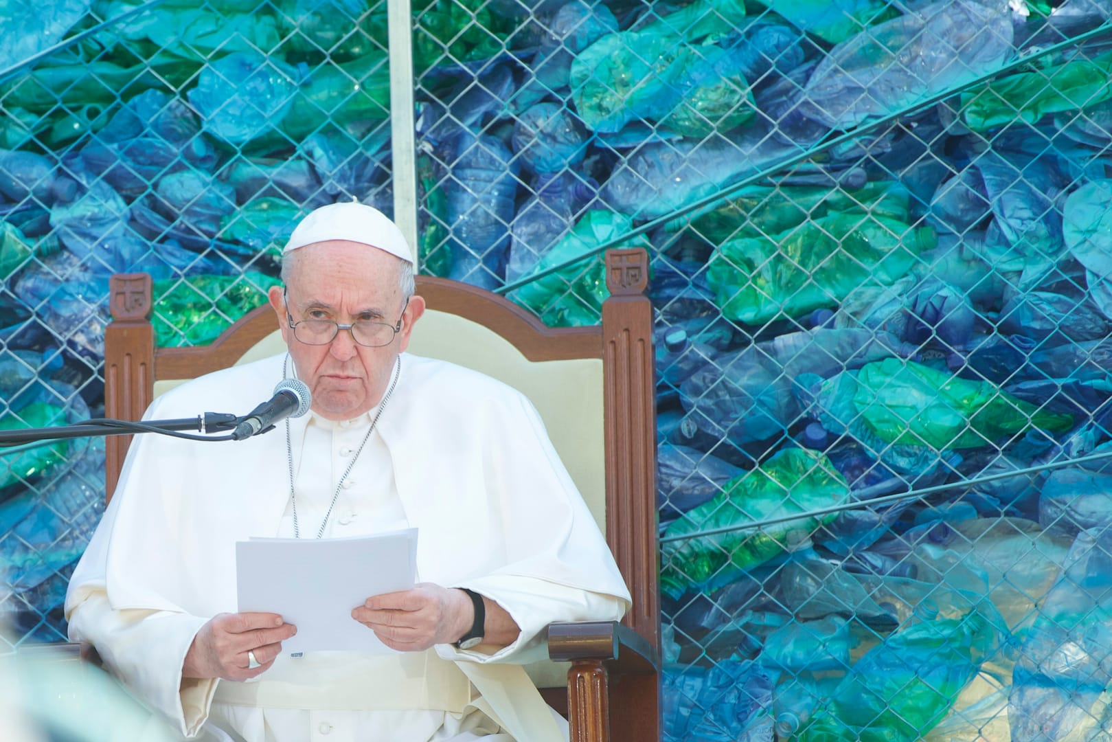 Lebanon says Pope Francis will visit crisis-torn country in June