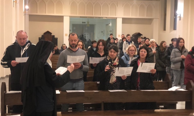 Charity offers relief to women religious sheltering Ukrainian refugees
