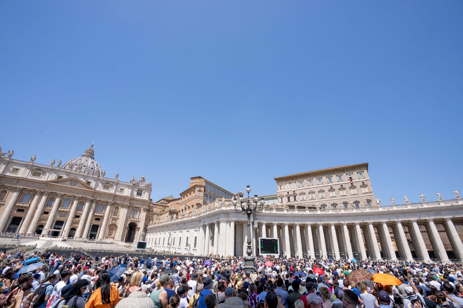 Pope voices hope church in China can operate in freedom