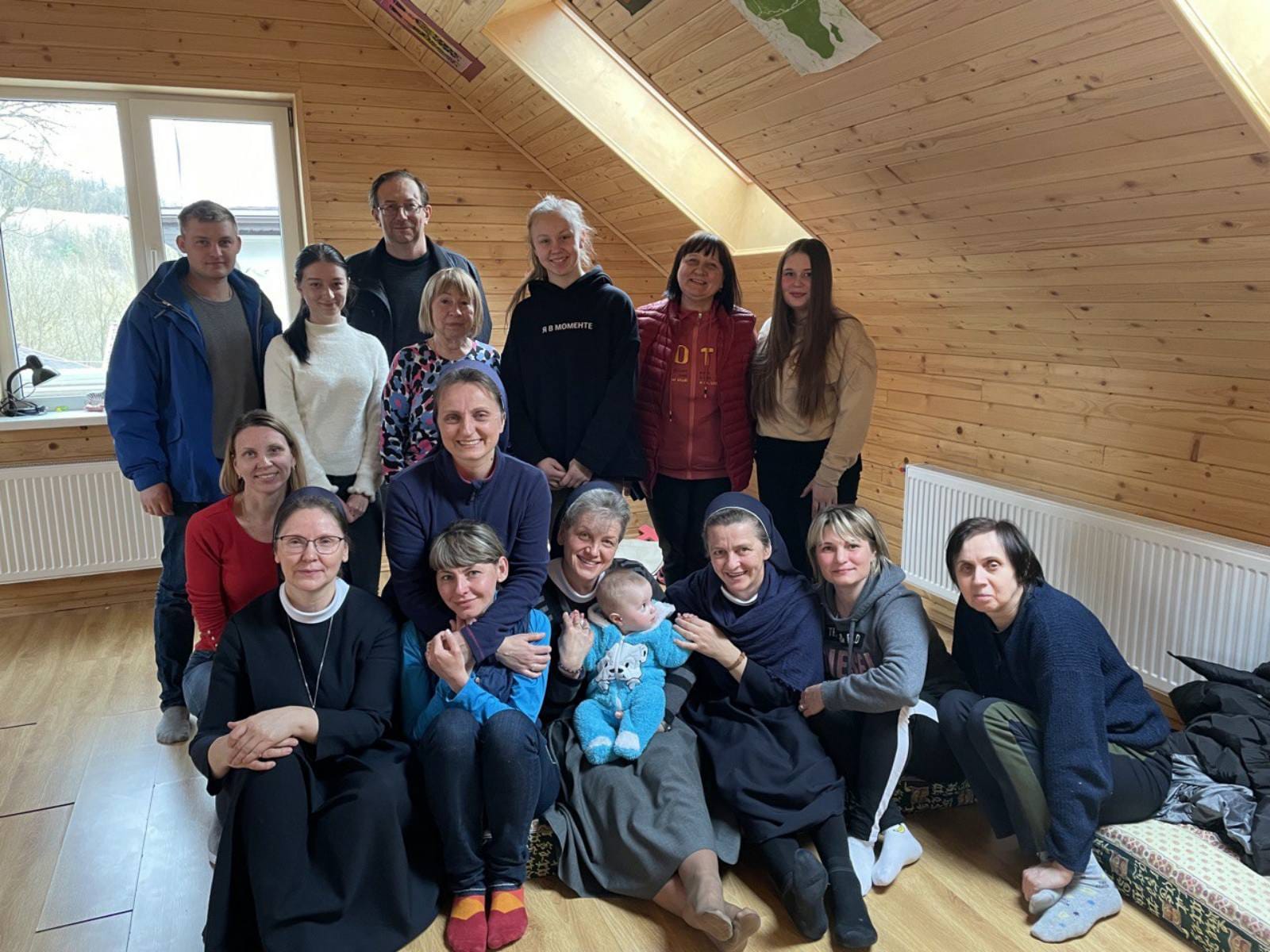 Religious sisters play key role in helping Ukrainian refugees