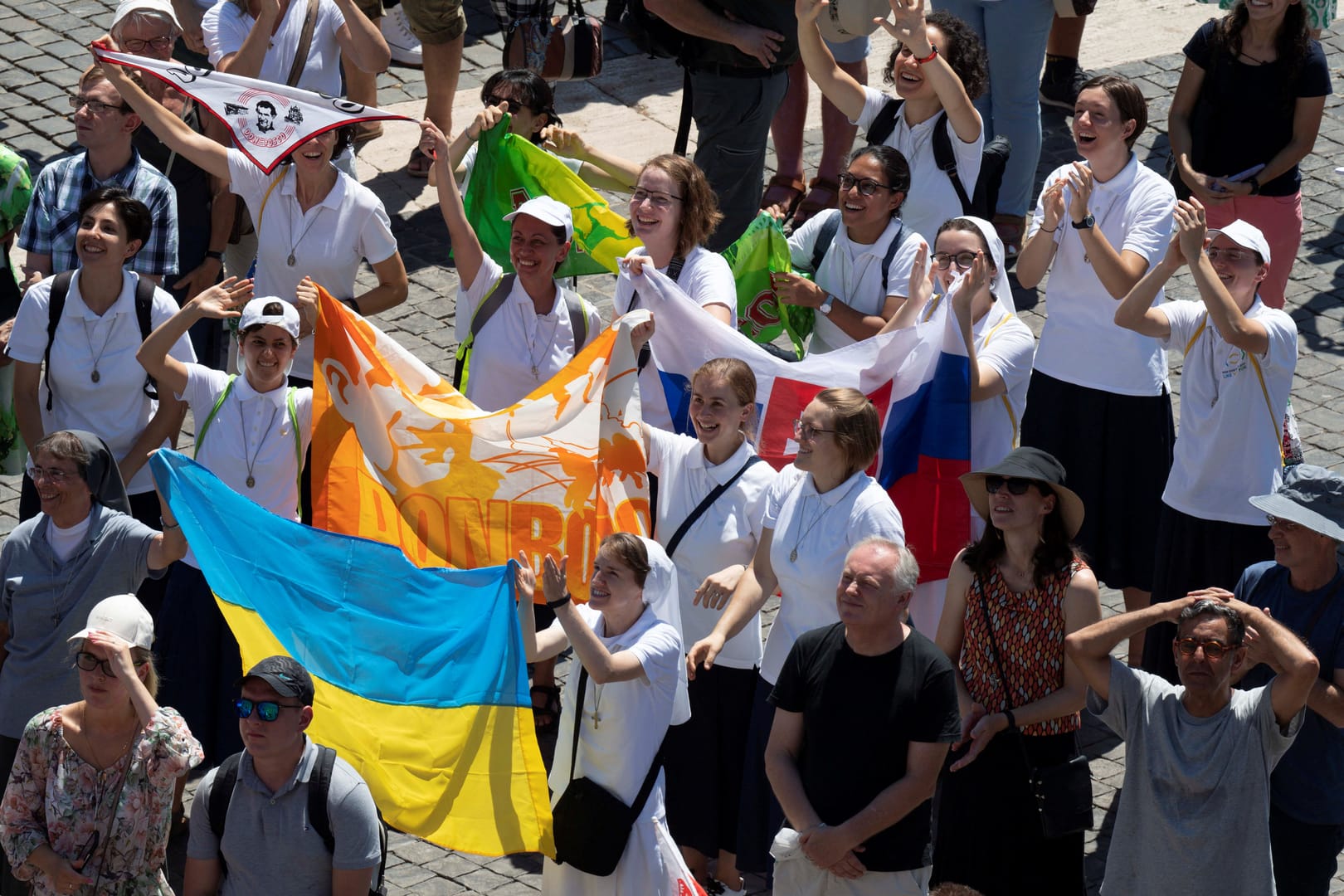 Stop the war in Ukraine and negotiate, pope says