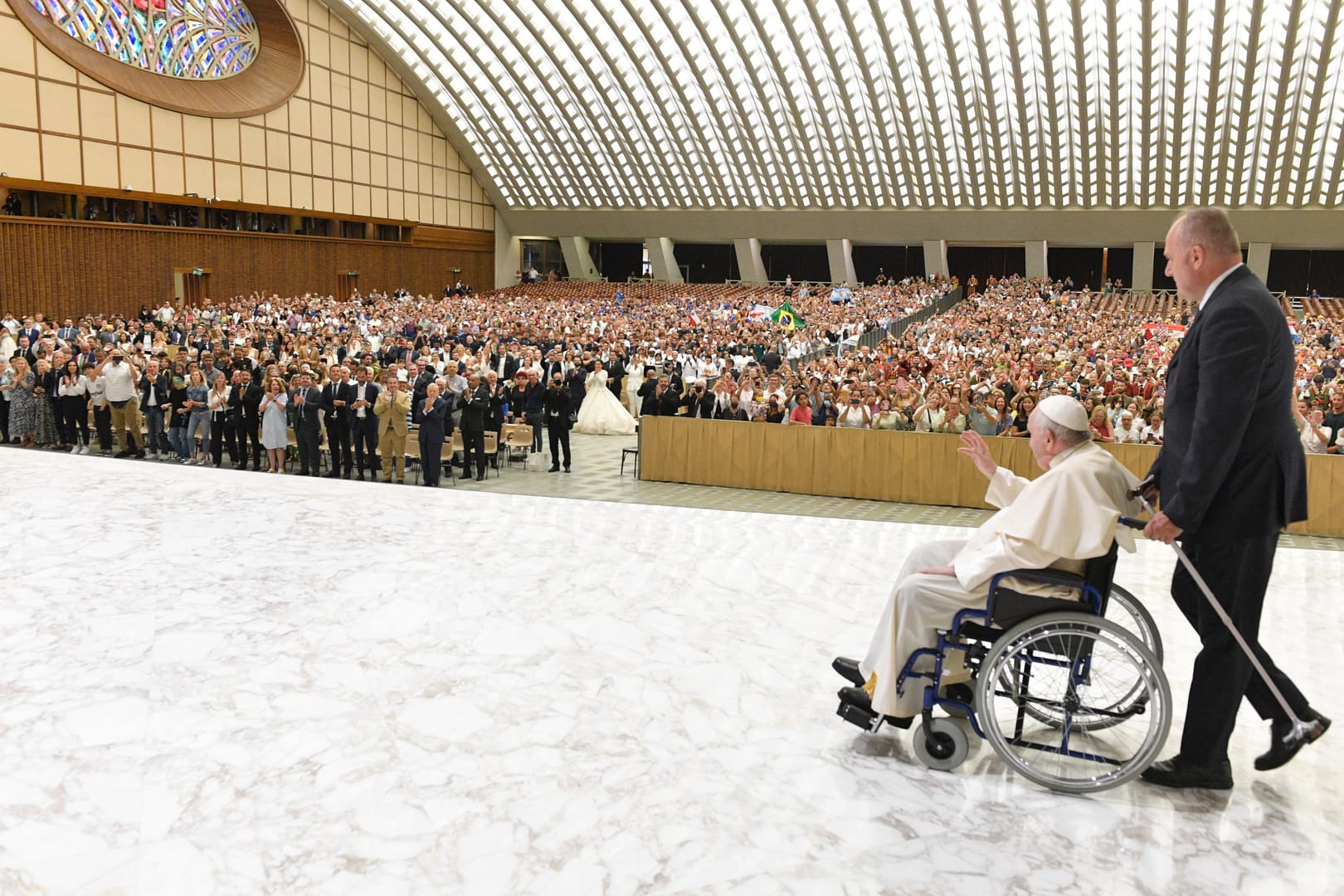People must choose: Help grow garden of life or desert of death, pope says