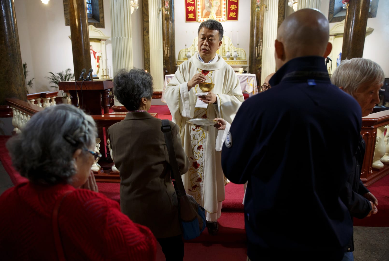 Fides editor says renewal of Vatican agreement with China is on the horizon