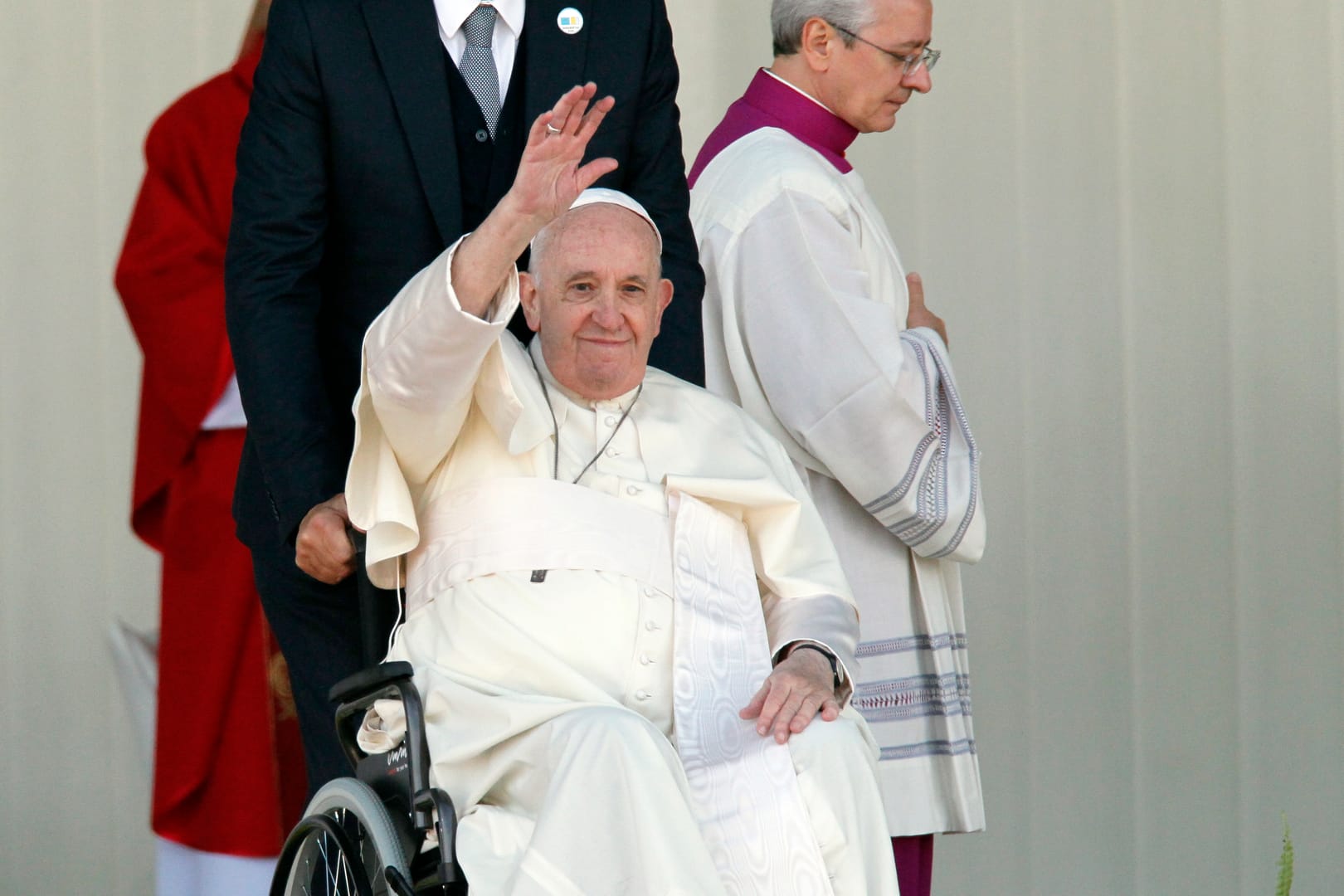 On border with Russia, Pope urges world leaders to reject ‘destructive rhetoric’ of war