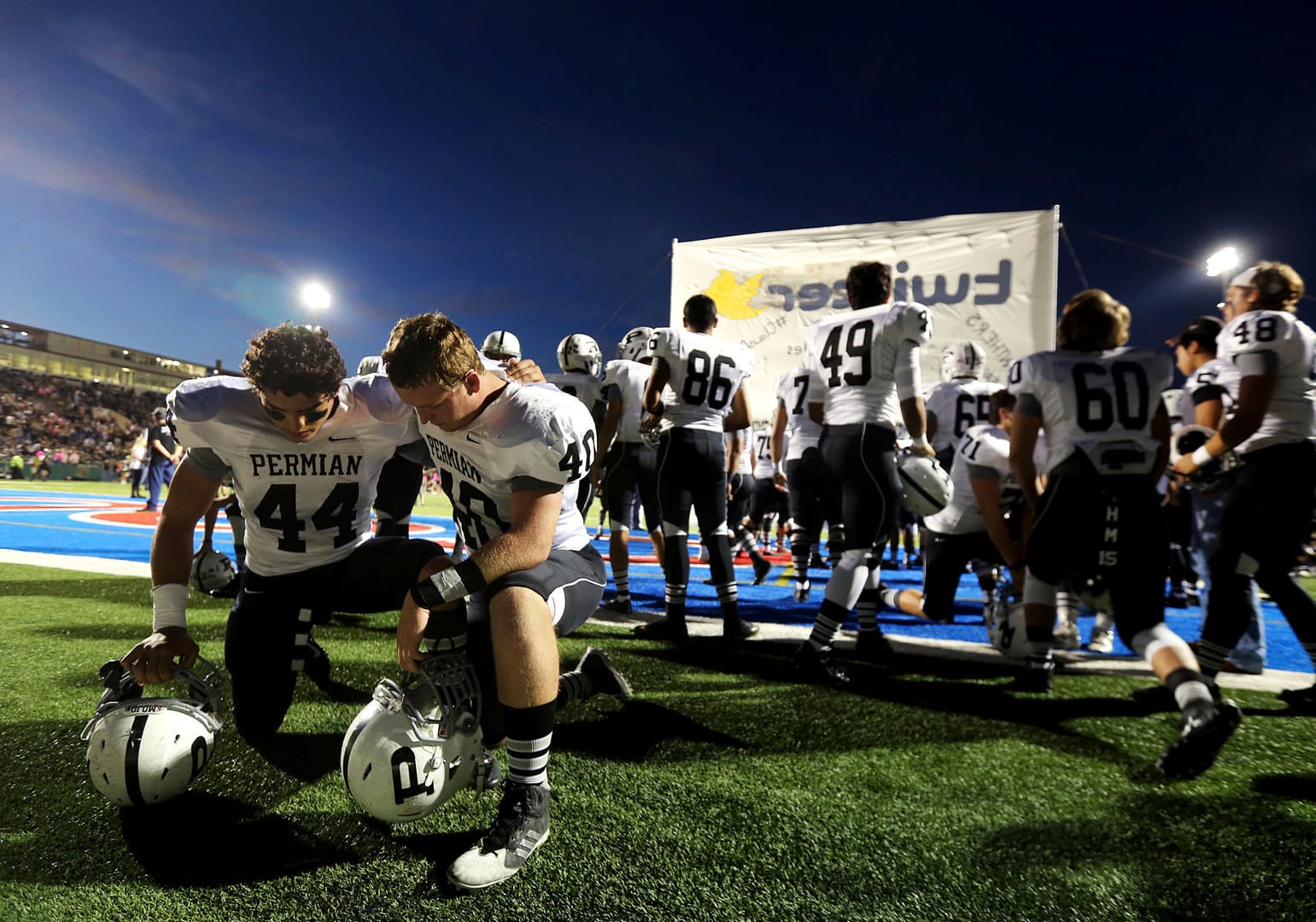 AP-NORC poll: On game day, some see prayer as a Hail Mary | Crux