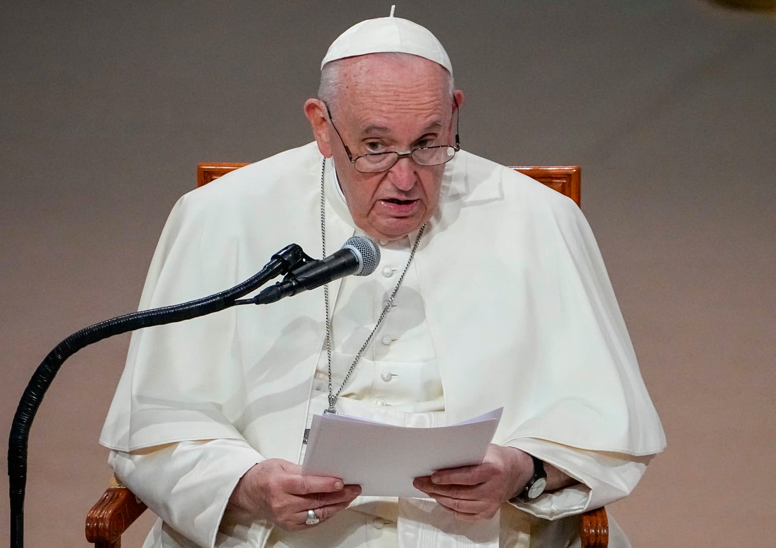 With Russian Orthodox listening, Pope urges religious leaders to reject war