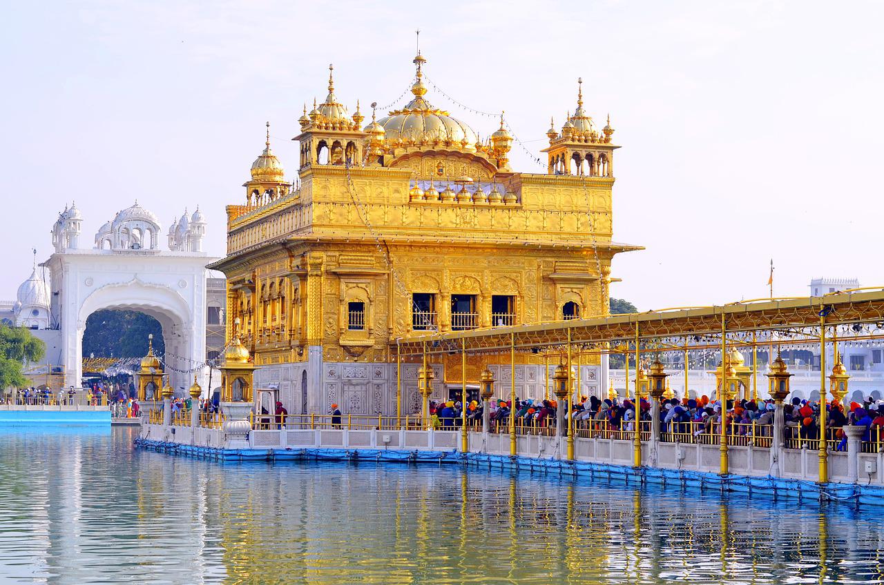 Indian Christians and Sikhs pledge to work for harmony after church vandalism