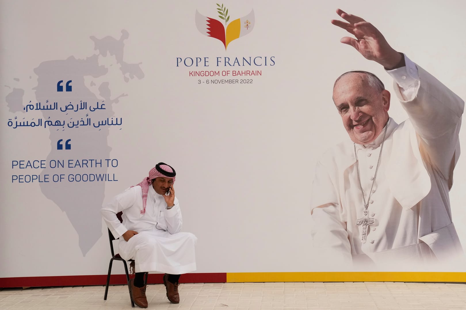In Bahrain, pope sees joy of Catholic minority, deepens ties with ...