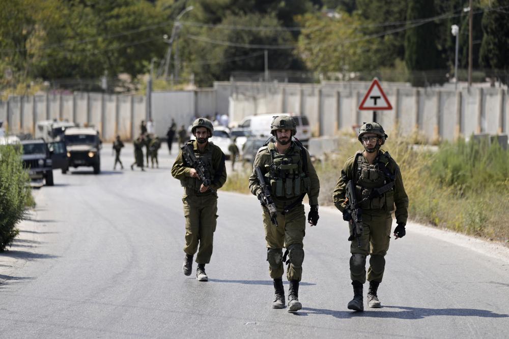 Spokesman defends Israeli Defense Force in slaying of Palestinian journalist
