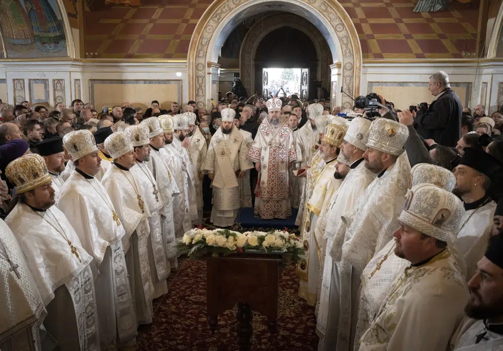Ukraine war anniversary marked by prayers, vigils around the world