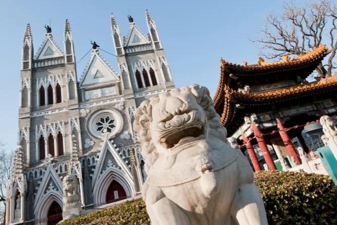 Hong Kong bishop to visit China in bid to build bridges