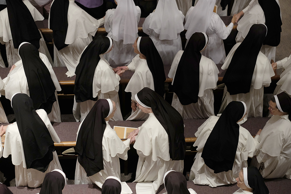 Peru archdiocese names overseer for women's branch of scandal-ridden lay group - Vimarsana News
