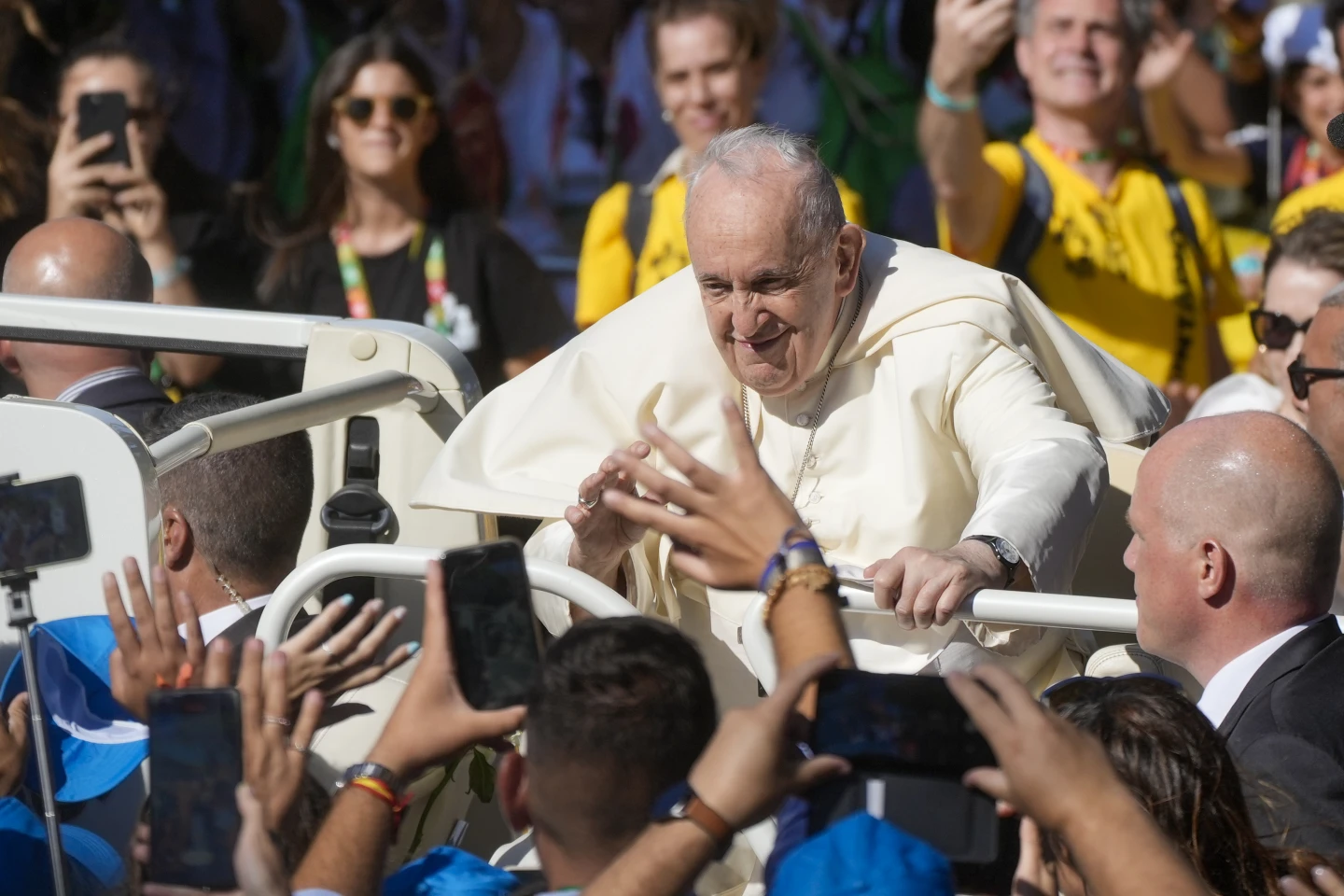 Youth's question about the Church not 'Is there space?' but 'Why bother?' - Vimarsana News