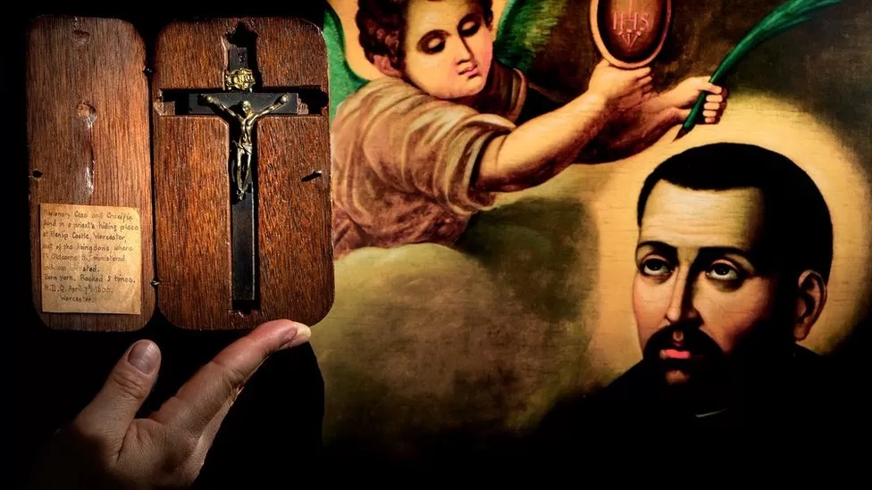 Crucifix of priest executed after Gunpowder Plot now on display in UK convent - Vimarsana News