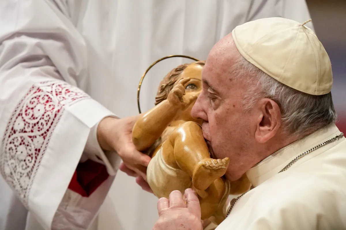 Amid row over same-sex blessings, Pope laments 'splitting into groups' in the Church - Vimarsana News