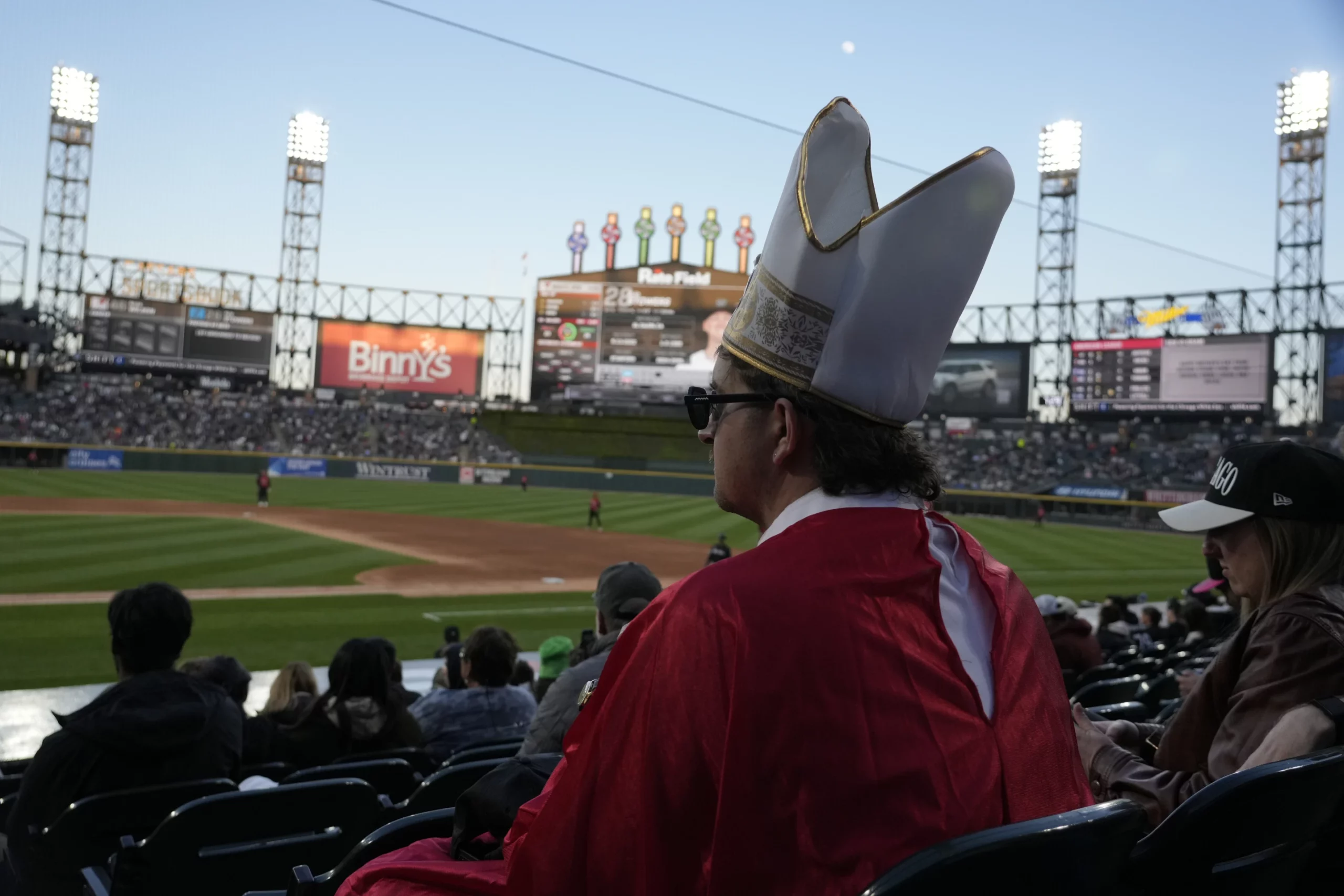 David Hughes of Chicago watches a baseball came between the Chicago White Sox and the Miami Marlins on May 8, 2025, in Chicago. (Credit: David Banks/AP.)