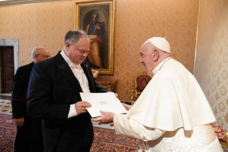Israeli envoy defends Iran offensive, says pope can make a difference