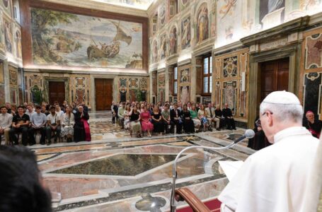 Pope Leo tells British school teachers they are ‘models in life’