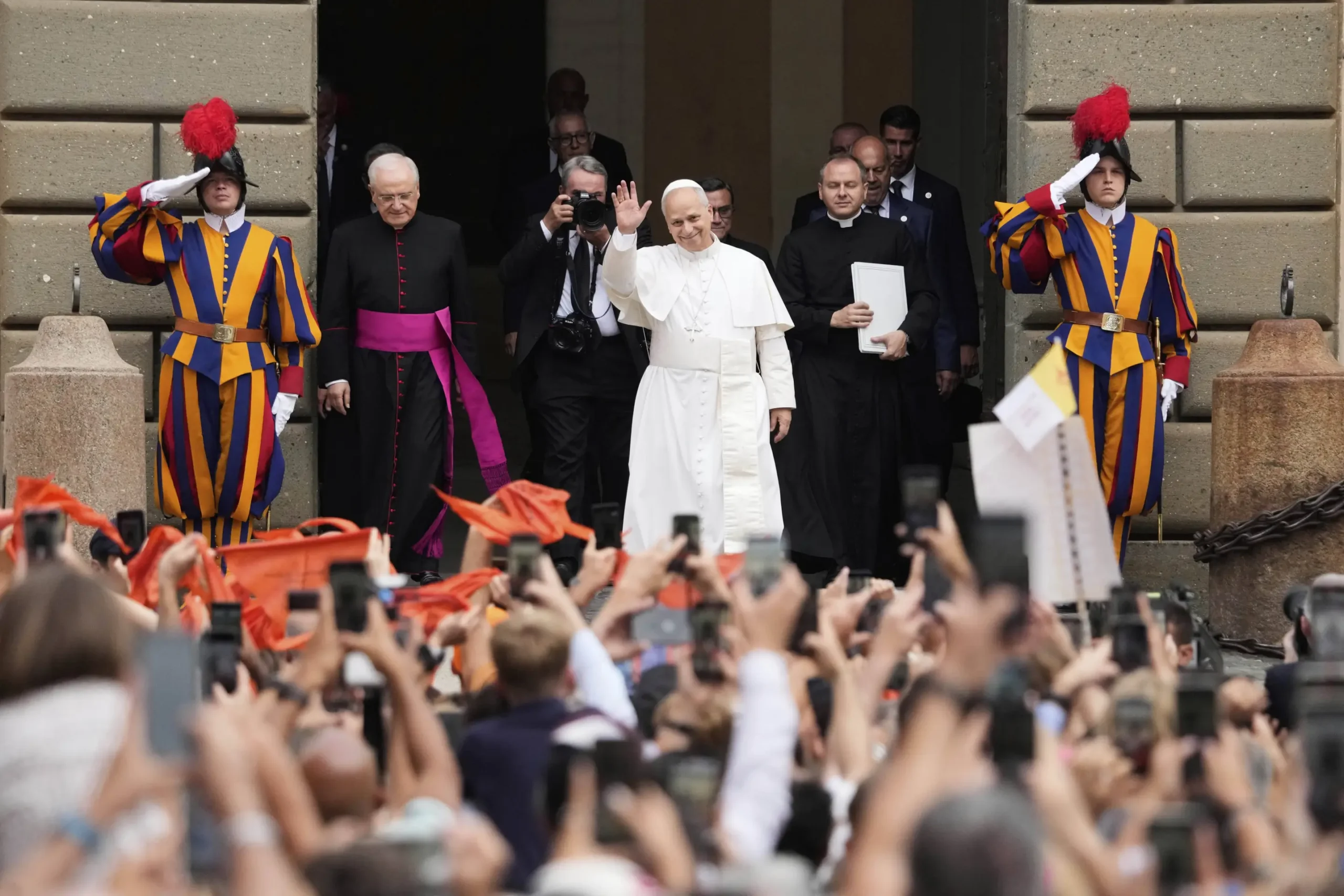 Pope Leo XIV prays for peace as US-Russia summit over Ukraine war gets ...