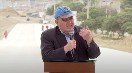 Lima mayor ousted from front-row seat at papal audience