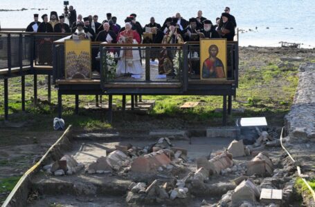 In Turkey, Pope & Patriarch call for peace, Christian unity