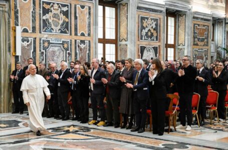 Pope Leo XIV celebrates cinema with Hollywood stars and urges inclusion of marginal voices