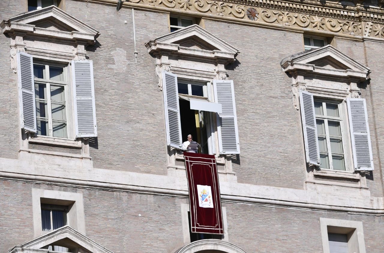 El Papa clama por solidaridad ante la tragedia de tormentas en Asia sudoriental