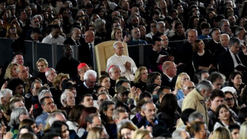 At Vatican Christmas concert, Pope Leo XIV sings praises of music
