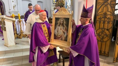 Card. Radcliffe visits war-torn Ukraine, praises ‘great courage’ of people