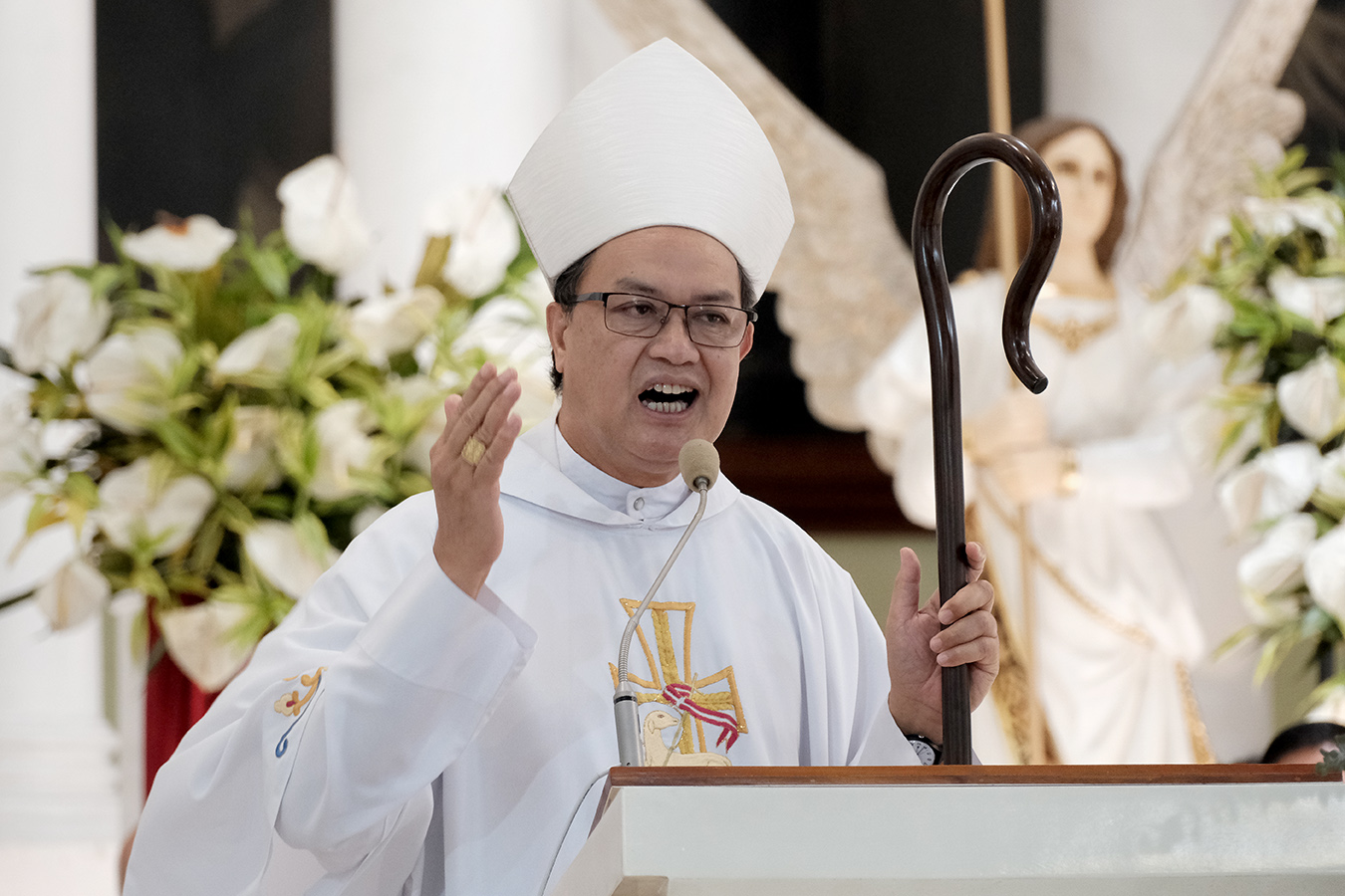 Filipino Cardinal David: ‘We should not allow faith to sanctify destruction’