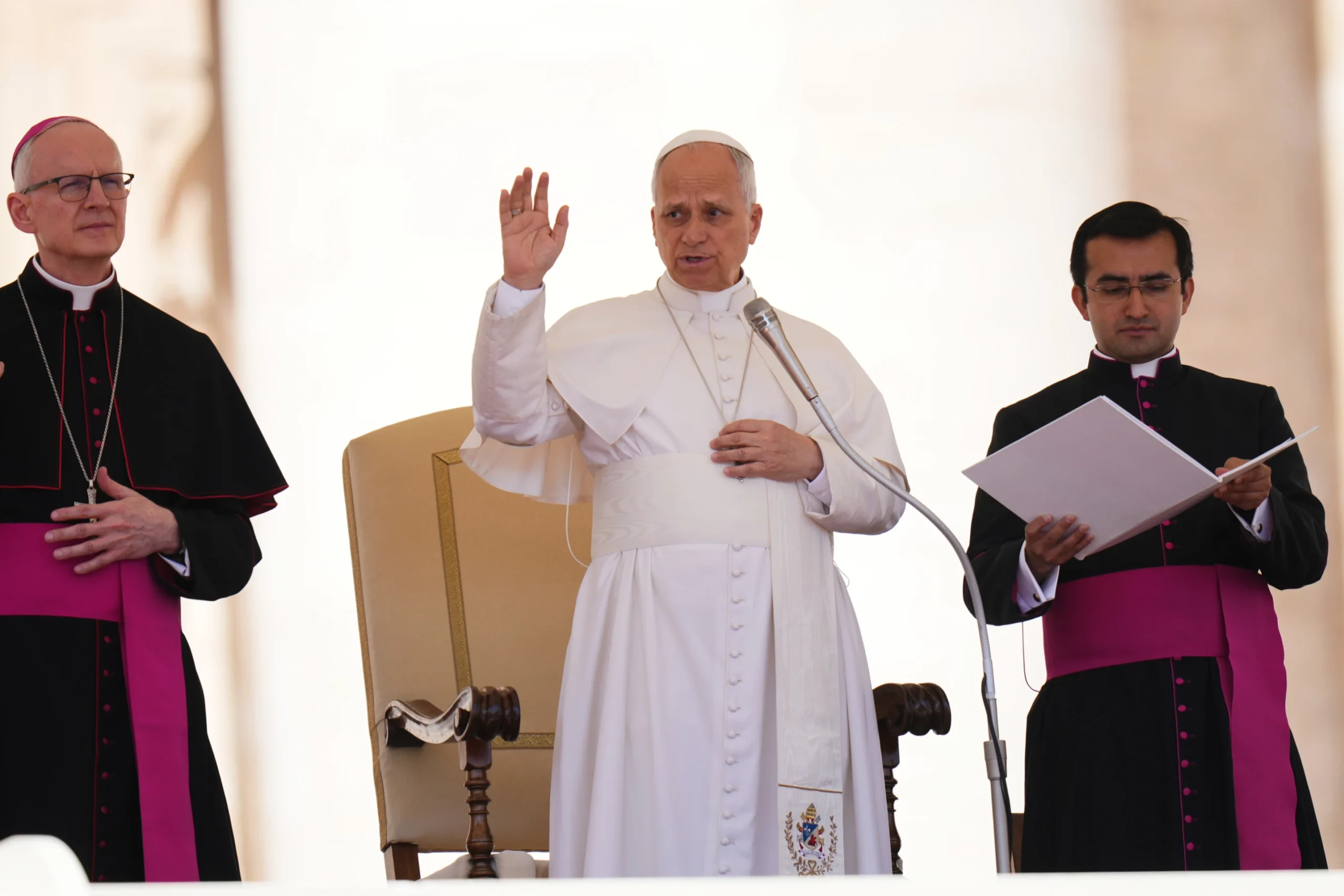 Pope Leo XIV encourages wealthy US Catholics to keep donating