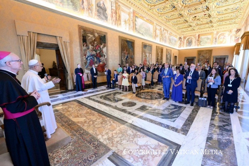 Pope issues clarion call for defense of human life, dignity in medicine