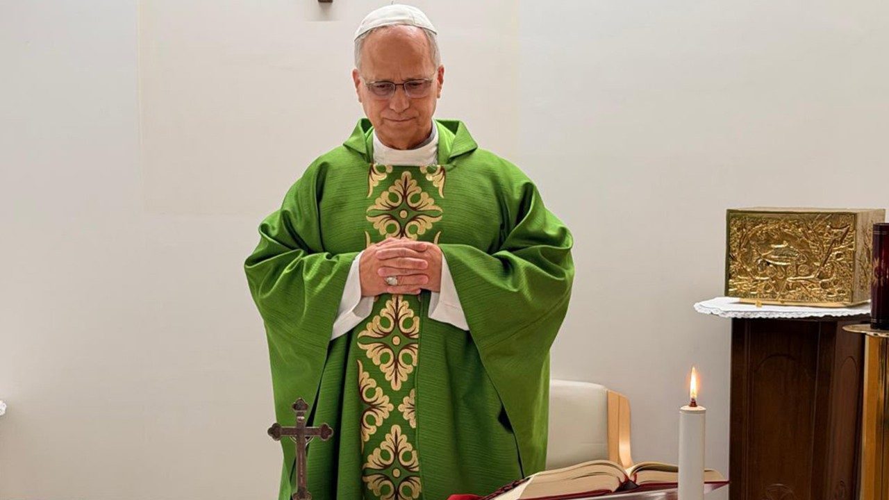 Pope Leo XIV celebrates Mass for Gemelli Hospital staff in Rome, Italy, on Oct. 16, 2026. (Credit: Vatican Media.)
